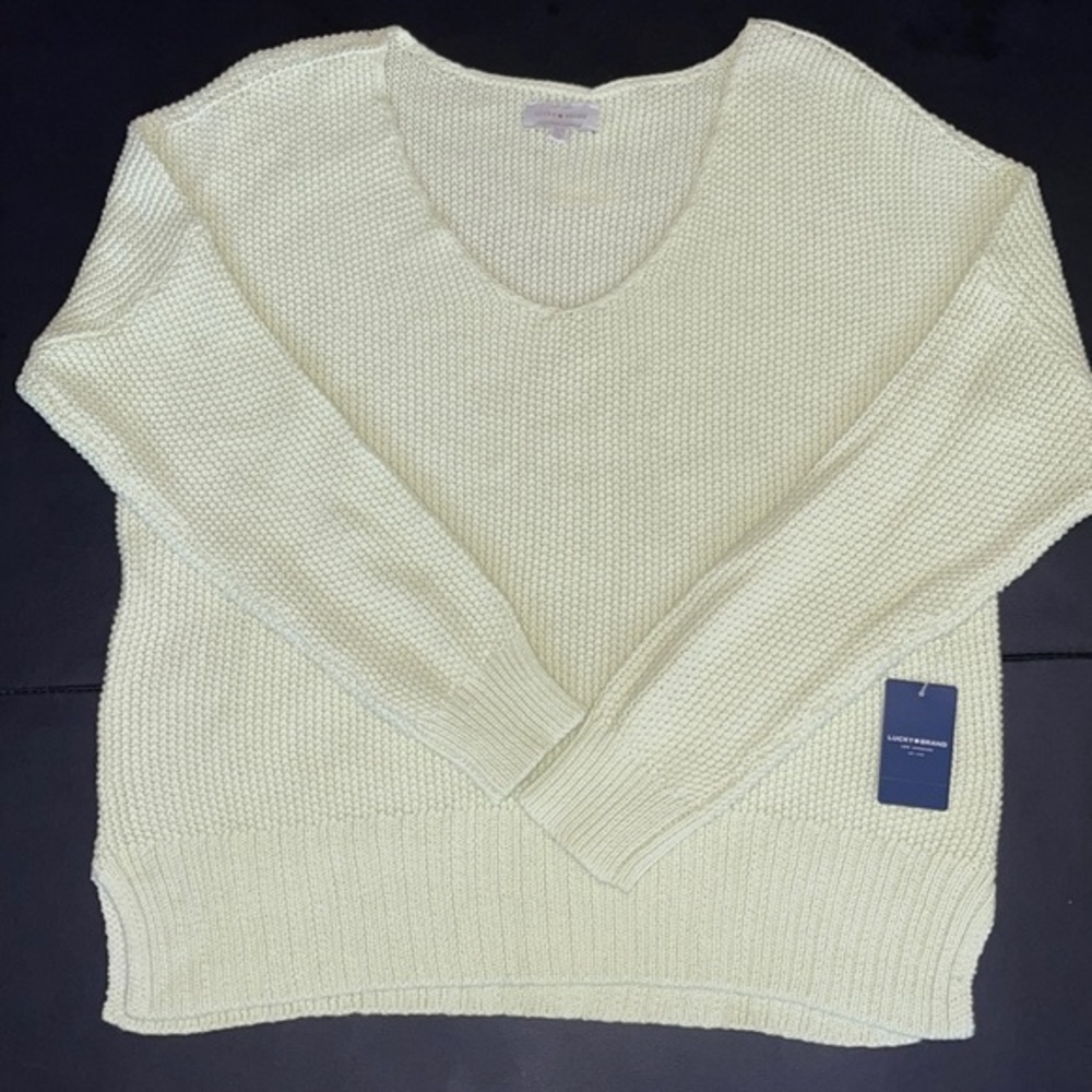 NEW GREEN/ YELLOW V-NECK CABLE KNIT SWEATER